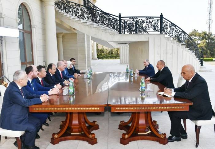 Ильхам Алиев принял турецкую делегацию 