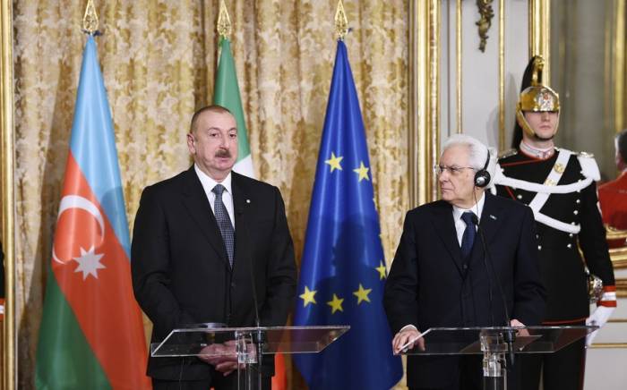 Ильхам Алиев поздравил Президента Италии