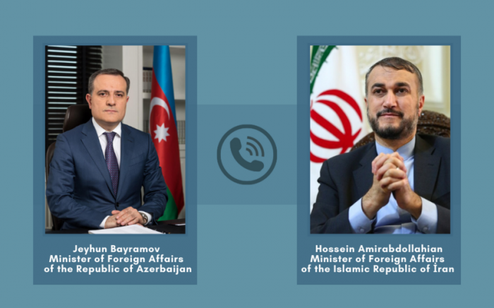 Глава МИД Азербайджана обсудил ситуацию в регионе с иранским коллегой