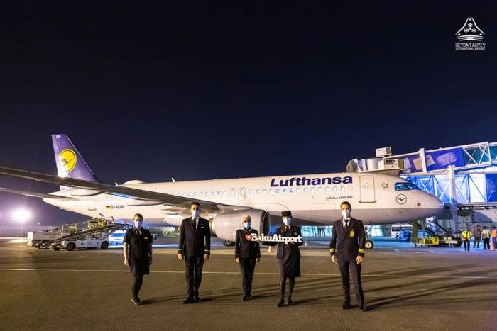Lufthansa возобновила полеты в Баку