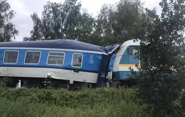В Чехии столкнулись два поезда: около 50 пострадавших