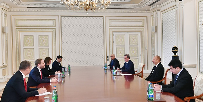 Ильхам Алиев принял министра иностранных дел Чехии 