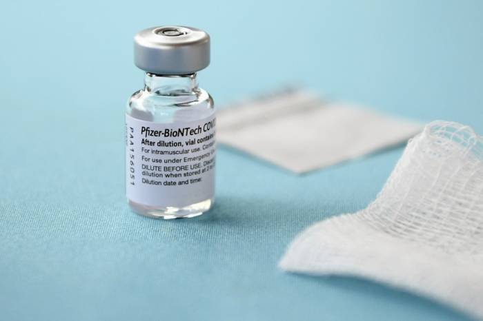 Третья доза вакцины Pfizer повышает иммунитет
