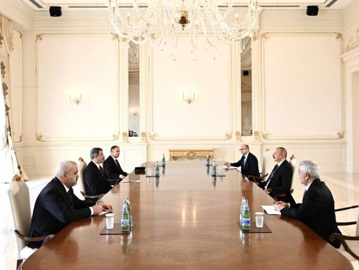 Ильхам Алиев принял министра нефти Ирака
