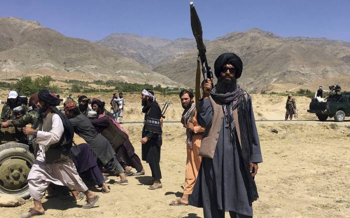 В Афганистане возобновились бои между ополчением и талибами