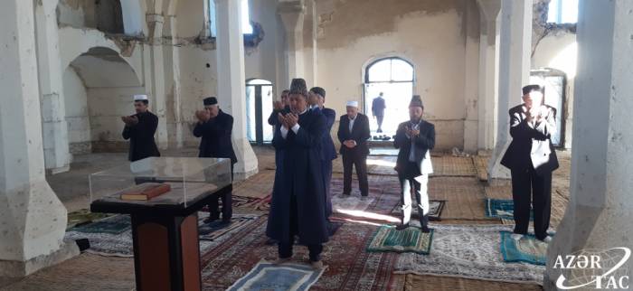 В Агдамской Джума мечети почтена память шехидов - ФОТО
