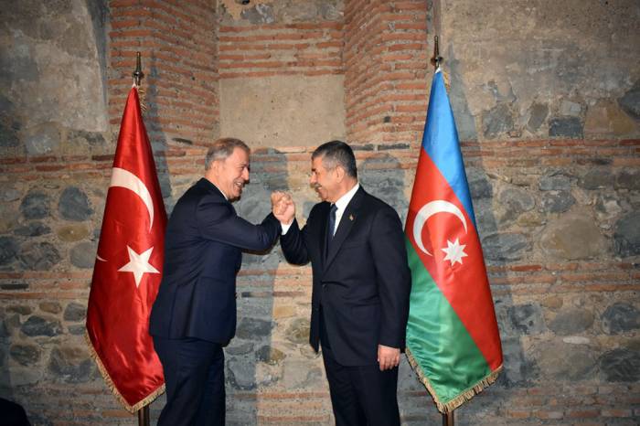 Состоялась встреча министров обороны Азербайджана и Турции - ФОТО
