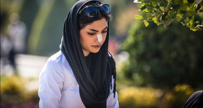 В Иране запретили показывать, как женщины едят пиццу