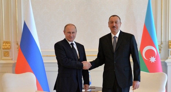 Ильхам Алиев поздравил Владимира Путина