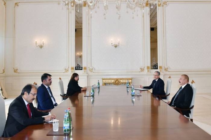 Ильхам Алиев принял министра Мурата Курума