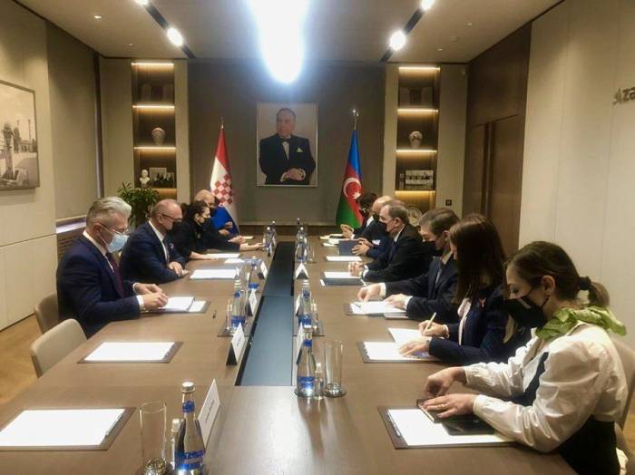 В Баку проходит встреча глав МИД Азербайджана и Хорватии