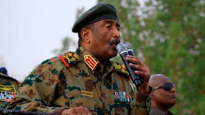 В Судане объявили о введении ЧП 