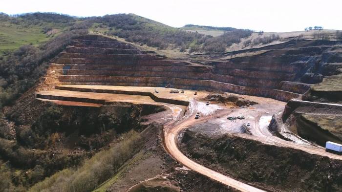 На освобожденных территориях Азербайджана 167 месторождений драгоценных металлов – МЧС