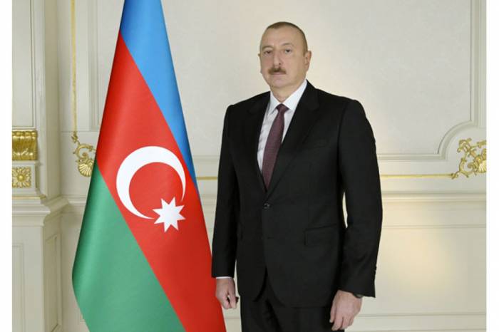 Ильхам Алиев поздравил народ с 30-й годовщиной восстановления независимости
