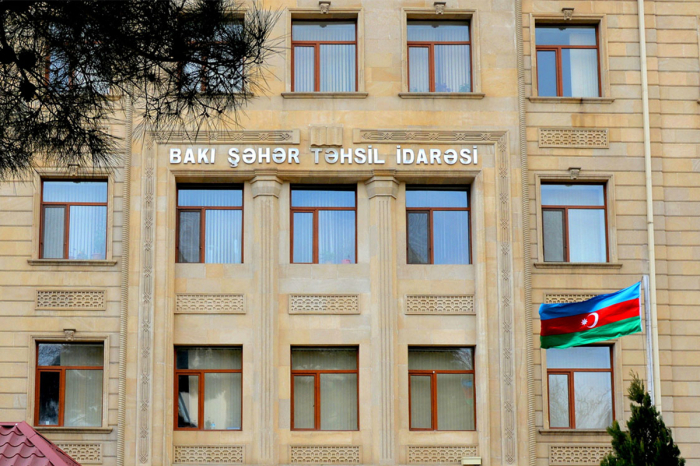 В Баку еще одна школа перешла на дистанционное обучение
