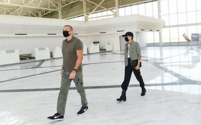 Президент Ильхам Алиев и Мехрибан Алиева ознакомились с условиями, созданными в международном аэропорту Физули-