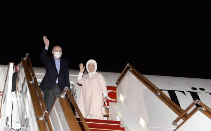 Завершился официальный визит президента Турции в Азербайджан