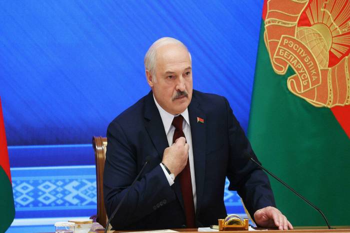 Пашинян проинформировал Лукашенко о ситуации на армяно-азербайджанской границе
