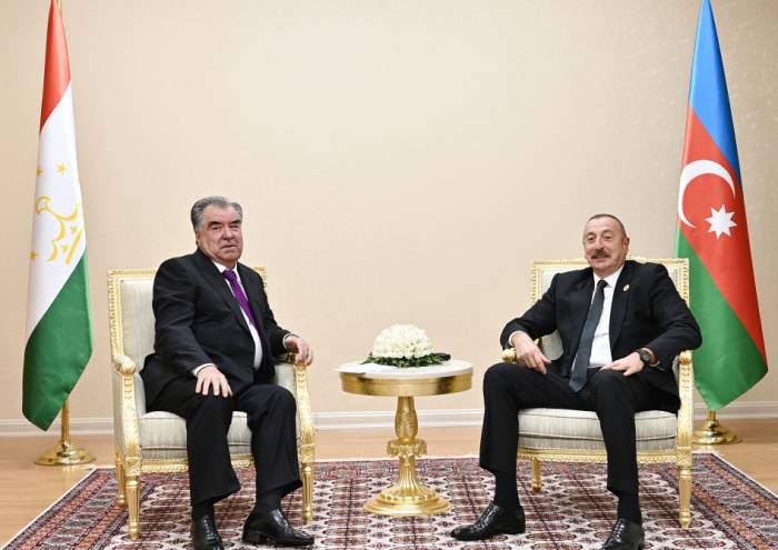 Ильхам Алиев встретился с Президентом Таджикистана
