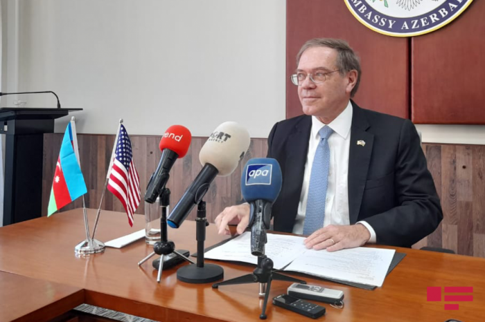 Посол США выразил отношение к новости о встрече лидеров Азербайджана и Армении
