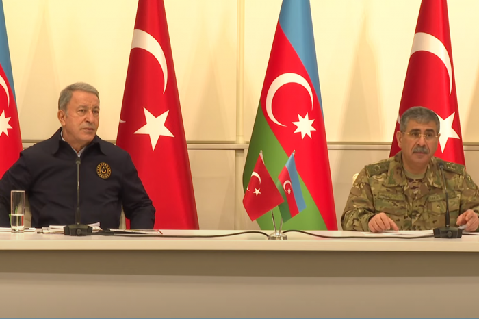 Министр обороны Турции: Азербайджан не одинок, это должен знать каждый