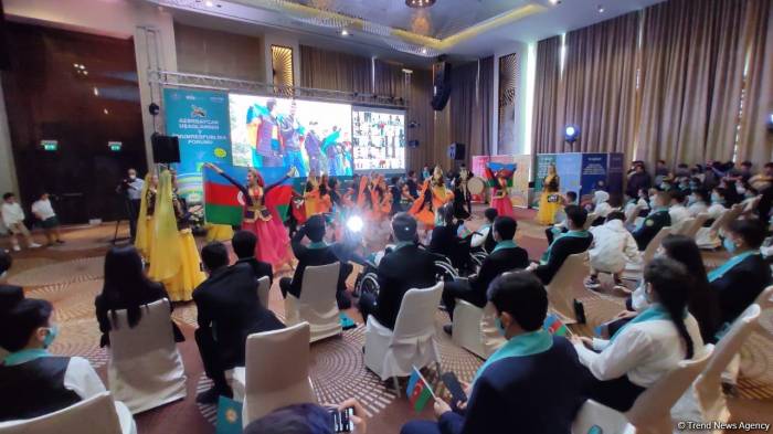 В Баку проходит V Общереспубликанский форум азербайджанских детей