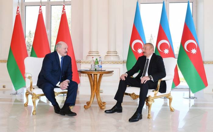 Президенты Азербайджана и Беларуси поговорили по телефону