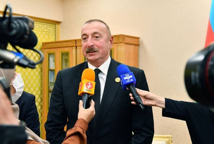 Ильхам Алиев: Ирано-азербайджанские отношения будут развиваться во всех сферах по возрастающей
