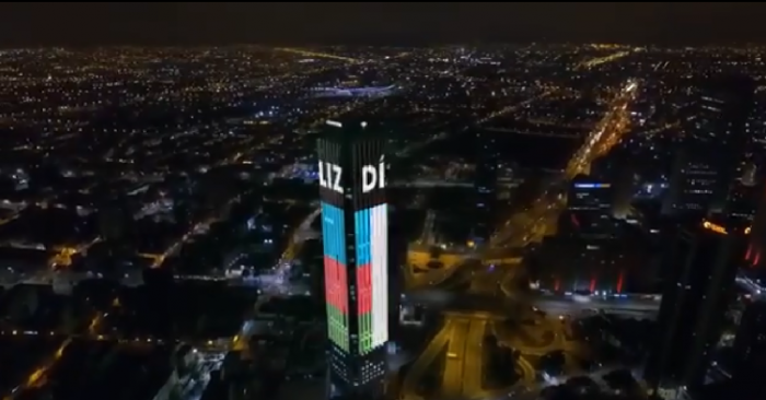 Небоскреб Torre Colpatria в Боготе окрасился в цвета госфлага Азербайджана - ВИДЕО

