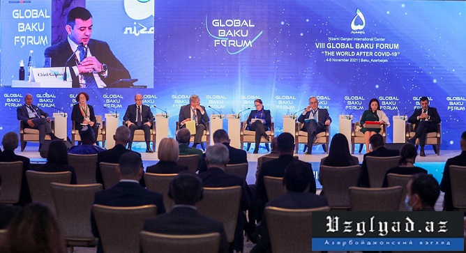 VIII Глобальный Бакинский форум: Проводятся очередные панельные дискуссии
