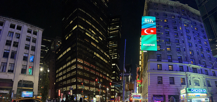 В Нью-Йорке установлен билборд ко Дню Победы Азербайджана 