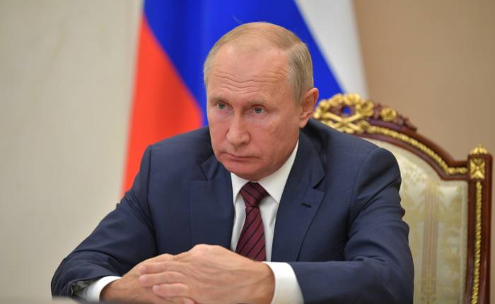 Путин заявил, что НАТО недружественна к России и объявляет ее своим противником
