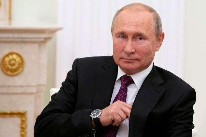 Путин назвал беседу с Байденом протокольным мероприятием