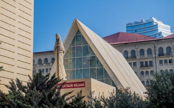 Фонд Гейдара Алиева завершил реставрационные работы в католической церкви Пресвятой Девы Марии в Баку

