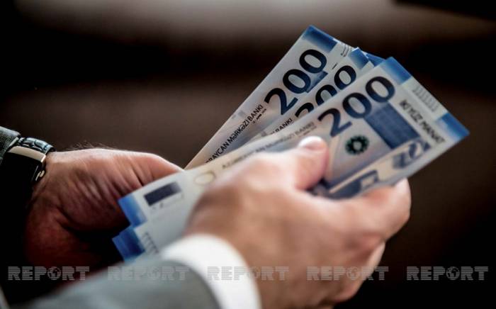 В Азербайджане среднемесячная зарплата выросла на 11%