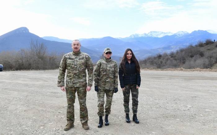 Ильхам Алиев, Мехрибан Алиева и члены их семьи посетили Шушу-