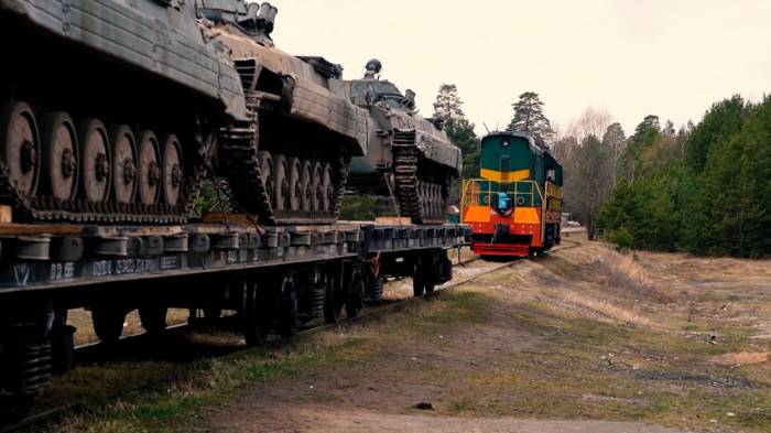 DE: «оливковая ветвь» — Россия заявила об отводе 10 тысяч военнослужащих от границы с Украиной