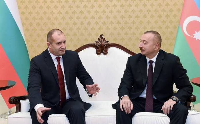 Глава Болгарии позвонил президенту Азербайджана