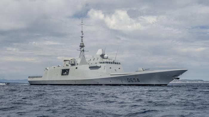 В Черное море зашел вооруженный управляемыми ракетами французский фрегат
