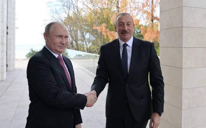 Владимир Путин поздравил президента Ильхама Алиева с Новым годом
