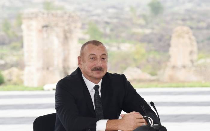 Глава МИД Ирана посетит Азербайджан на этой неделе