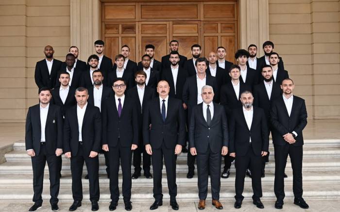 Футбольному клубу "Карабах" выделено пять миллионов манатов
