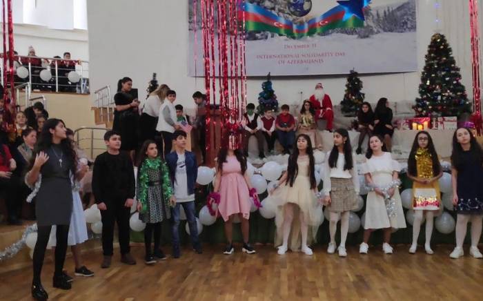 Директорам бакинских школ даны поручения в связи с новогодними торжествами
