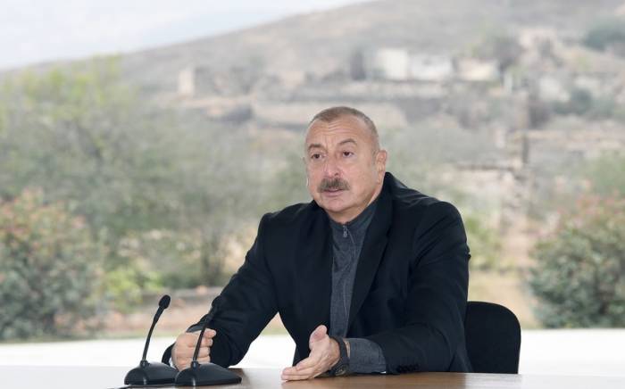Вынужденные переселенцы поздравили президента Ильхама Алиева с днем рождения