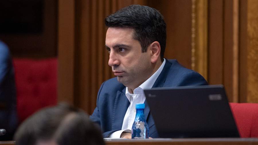 Обязанности президента Армении будет выполнять спикер парламента Симонян
