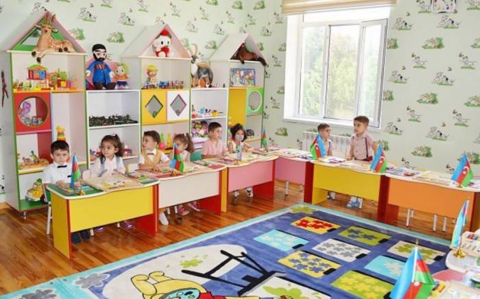 Министерство образования продлило трудовые договоры с работниками детсадов