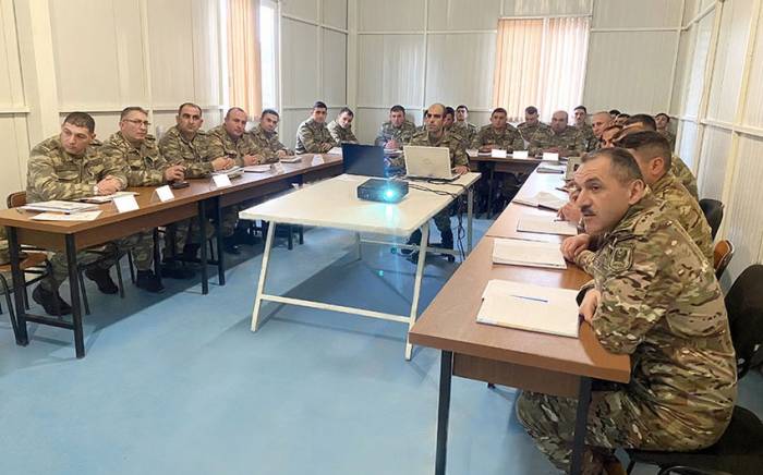 В соединении Азербайджанской армии прошли командно-штабные учения