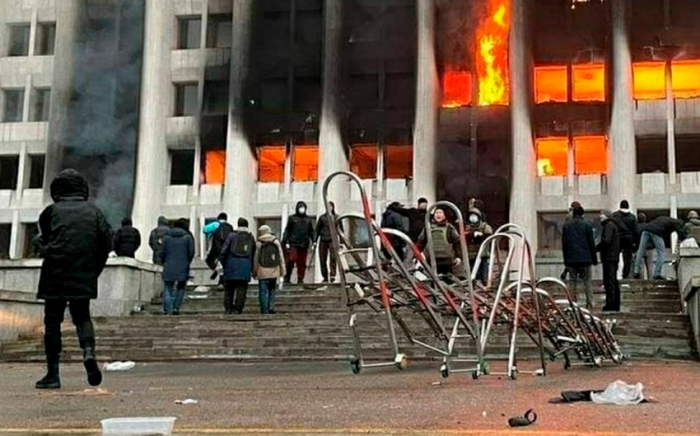 В результате беспорядков в Казахстане погибли 225 человек
