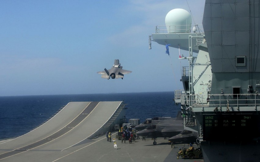 Истребитель ВМС США F-35 упал в Южно-Китайское море
