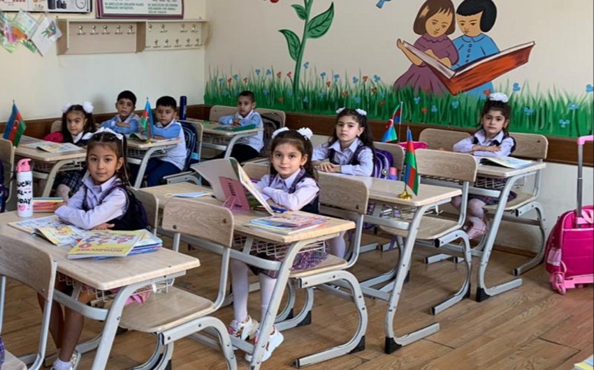 В Баку восстановлены очные занятия в школьно-лицейном комплексе
